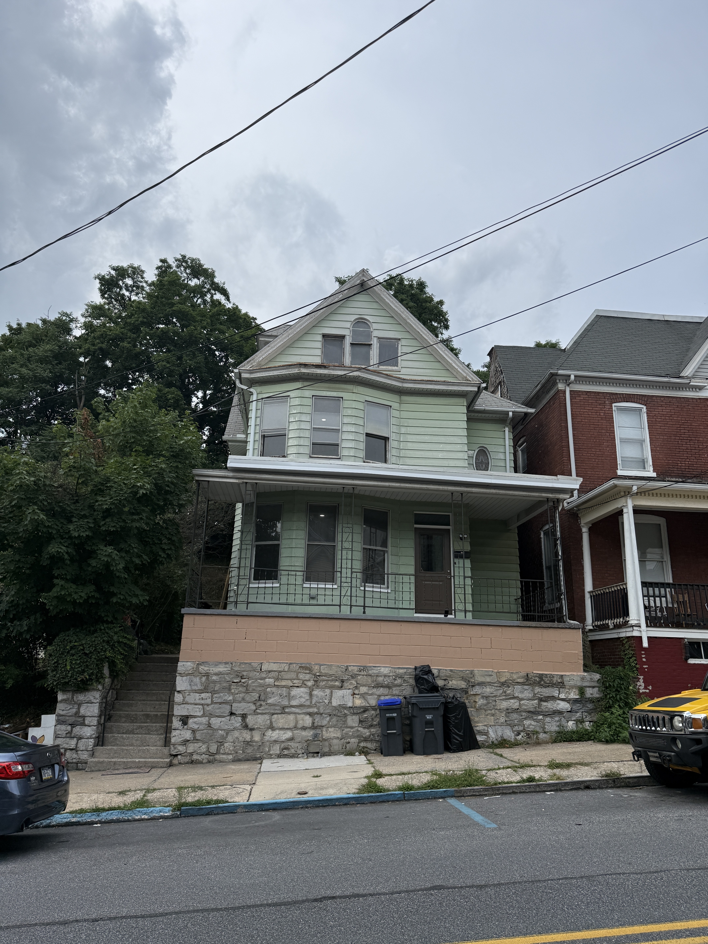 221 Pine Street
