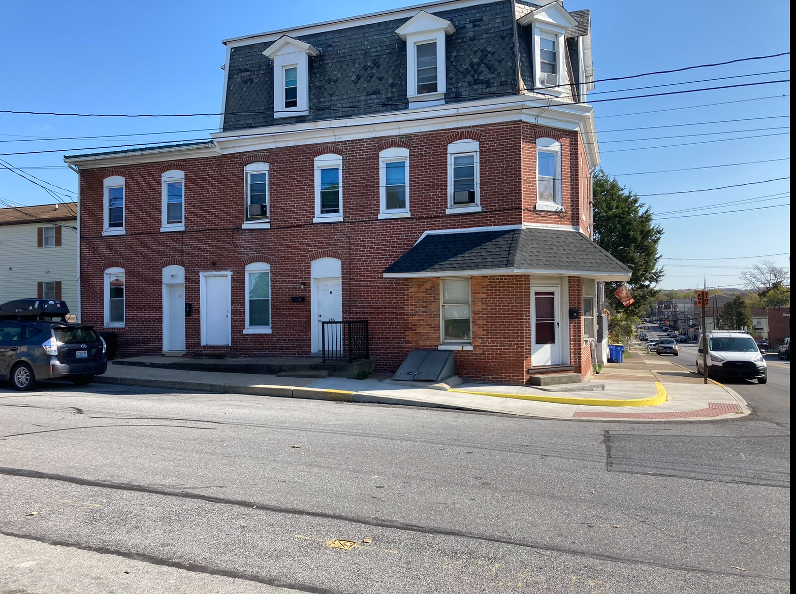 Property main image